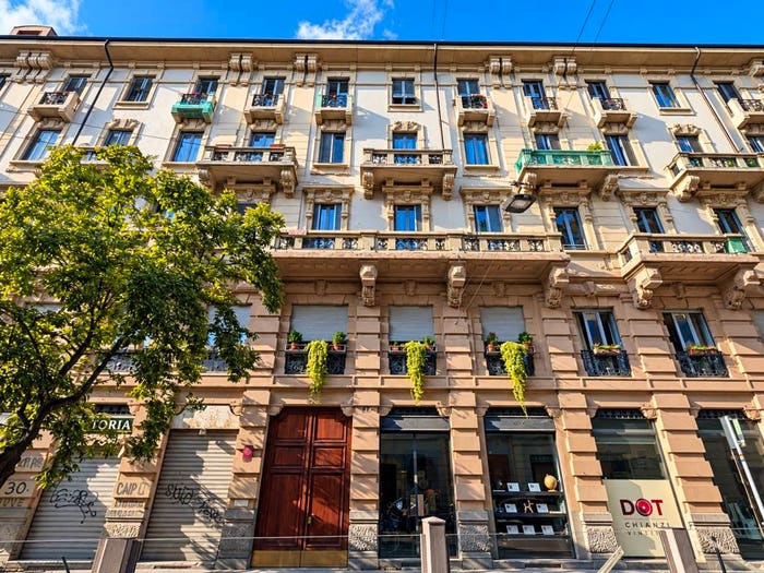 Appartamento quadrilocale in vendita in Corso di Porta Romana, Quadronno Crocetta, Milano