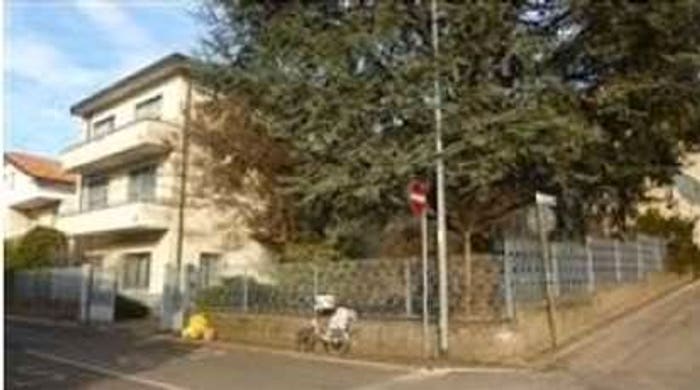 Appartamento quadrilocale in vendita in Via Lario, Semicentro, Cantù