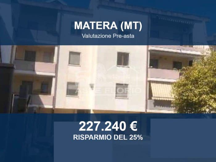 Appartamento con 5 locali in vendita in Via Taranto M, Centro, Matera