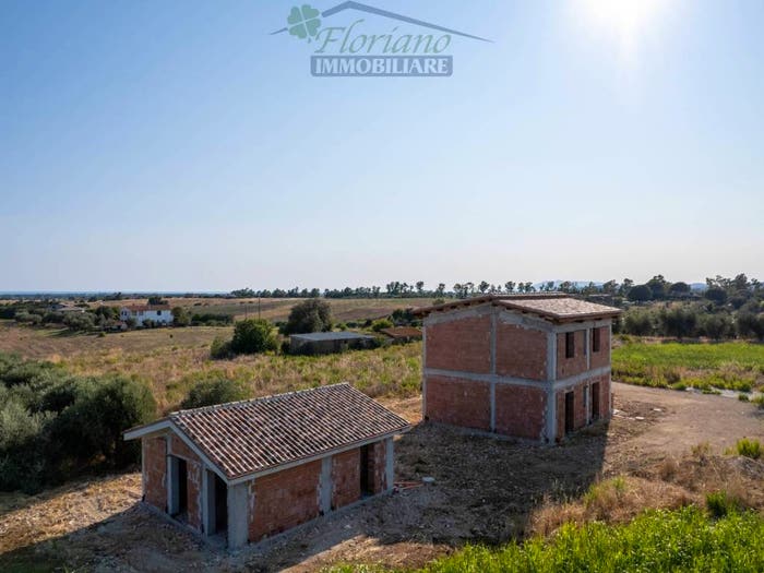 Casa con 6 locali in vendita in Località Cacciata Grande, Montalto di Castro