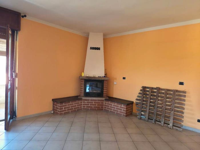 Appartamento quadrilocale in vendita in Via Bolzano, Tronzano Vercellese
