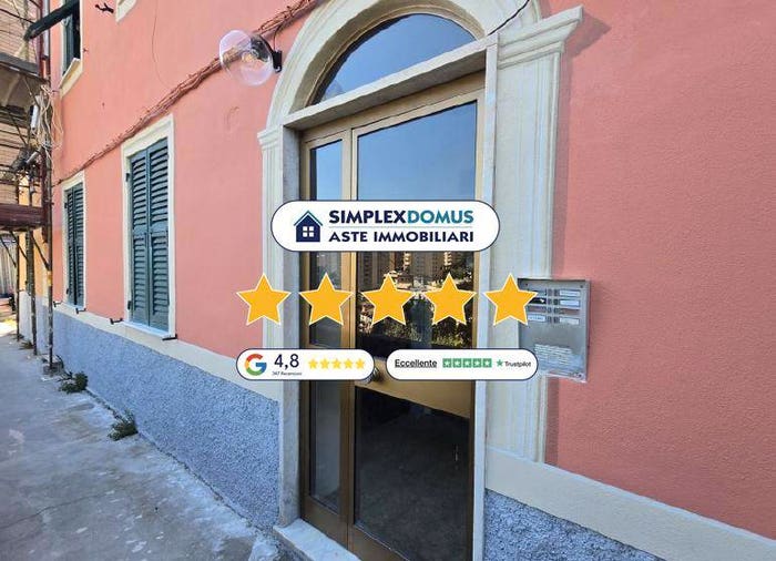 Appartamento trilocale in vendita in dei Bedinotti, San Martino, Genova