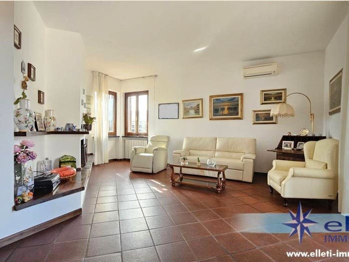 Appartamento con 5 locali in vendita in Rinchiostra Quercioli, Massa