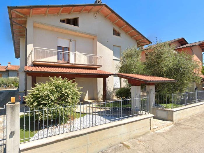 Appartamento trilocale in vendita in Via della Cooperazione, San Maiano, Città di Castello
