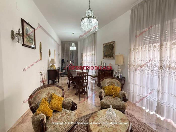 Appartamento con 6 locali in vendita in Via Giosuè Carducci, Centro, Barcellona Pozzo di Gotto