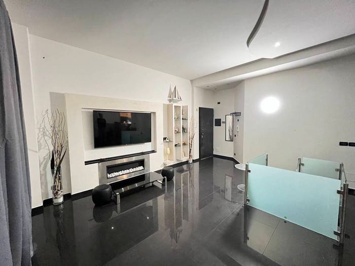 Appartamento trilocale in vendita in Via Cristo, Albenga