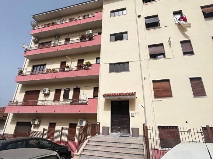 Appartamento trilocale in vendita in Via Tommaso Arnoni, Acquedotto, Cosenza