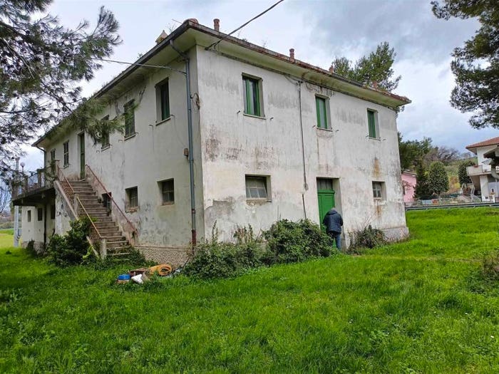 Casa con 6 locali in vendita in VIA RONCAGLIA, San Lorenzo in Campo