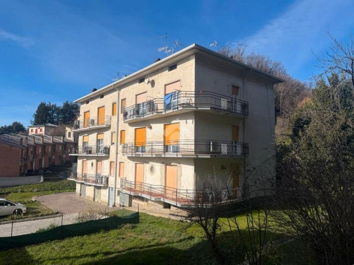 Appartamento trilocale in vendita in Via Laurenziana, Centro, Calolziocorte