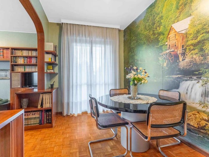 Appartamento trilocale in vendita in Via Guido De Ruggiero, Gratosoglio, Milano
