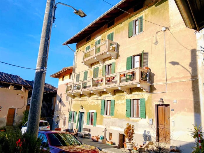Casa con 6 locali in vendita in Frazione Colongo, Valle San Nicolao