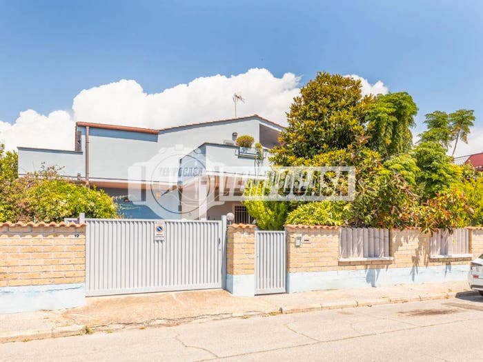 Casa con 6 locali in vendita in Via Vienna, Cerreto, Ladispoli