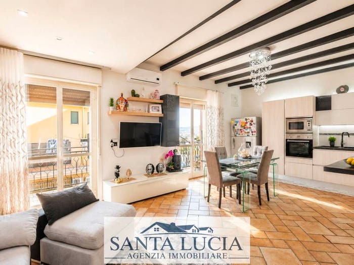 Appartamento con 5 locali in vendita in Via Armando Diaz, Canicattì
