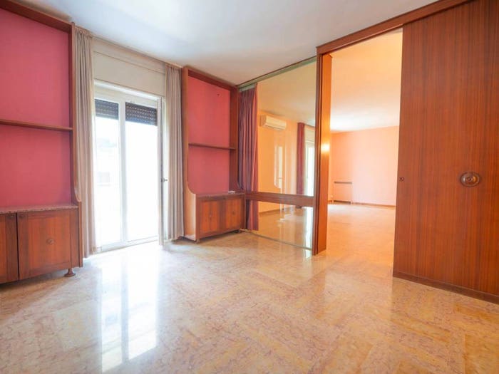 Appartamento con 6 locali in vendita in Via Guglielmo Oberdan, Mazzini, Lecce