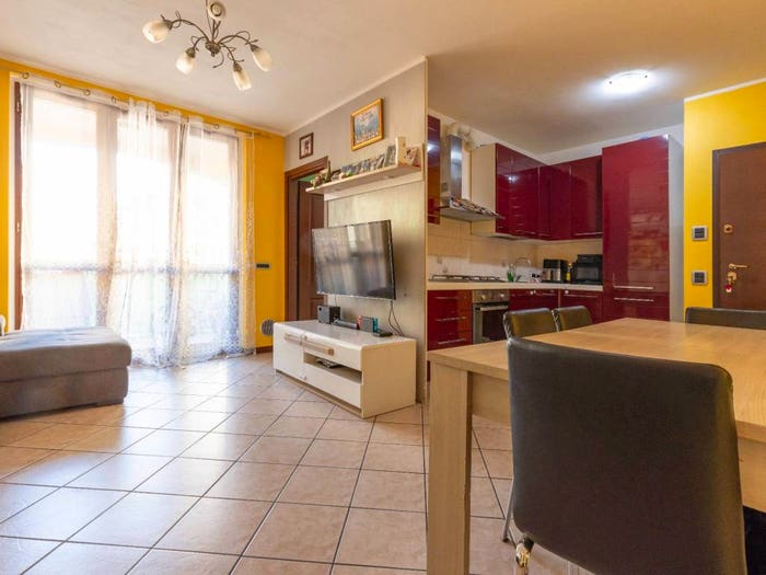 Appartamento trilocale in vendita in Piazza Arcangelo Lamperti, Venegono Inferiore