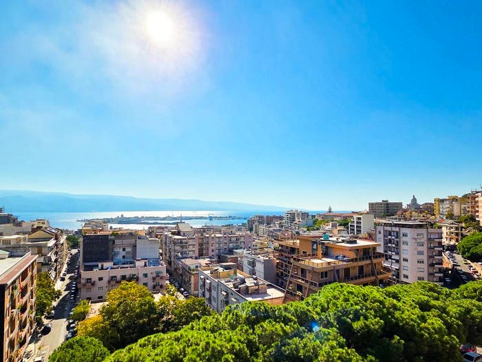 Appartamento con 6 locali in vendita in Viale Regina Margherita, Regina Margherita Torrente Trapani, Messina