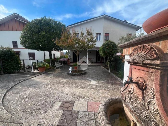 Casa trilocale in vendita in Contrada Oliveto Piano, Centro, Subiaco