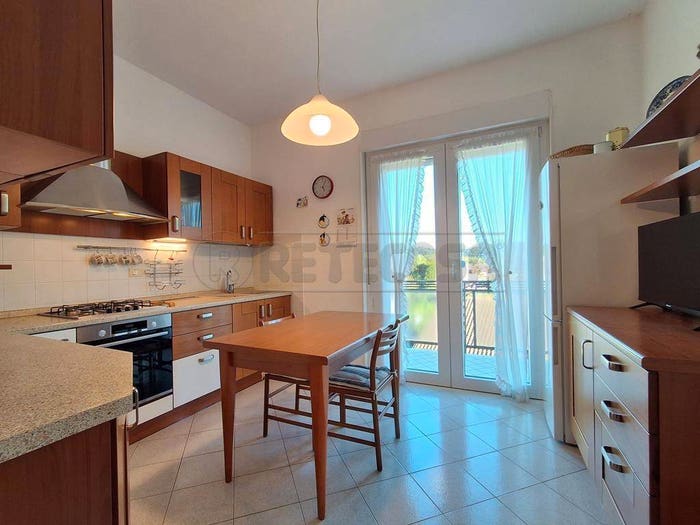 Appartamento con 6 locali in vendita in Via San Desiderio, Ferrovieri Sant'Agostino, Vicenza