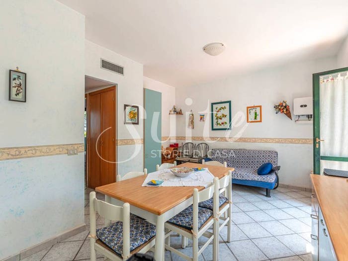 Casa trilocale in vendita in Viale Himera, Campofelice di Roccella