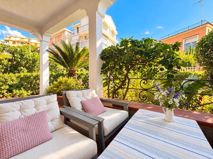 Casa con 6 locali in vendita in Foce Semeria, Sanremo