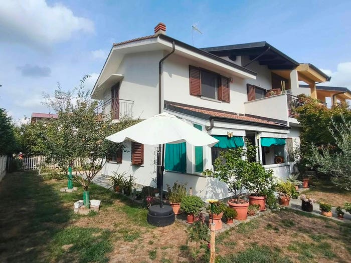 Casa con 5 locali in vendita in Sangano