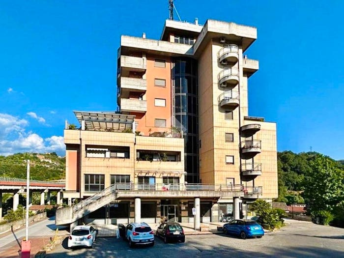 Appartamento trilocale in vendita in Via Romualdo Montagna, Acquedotto, Cosenza