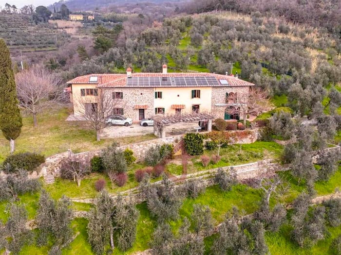 Casa con 6 locali in vendita in Centro, Lamporecchio