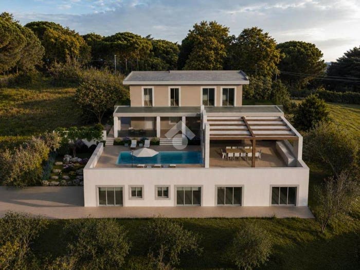 Casa con 6 locali in vendita in Via Cipollone, Centro, Montefiascone