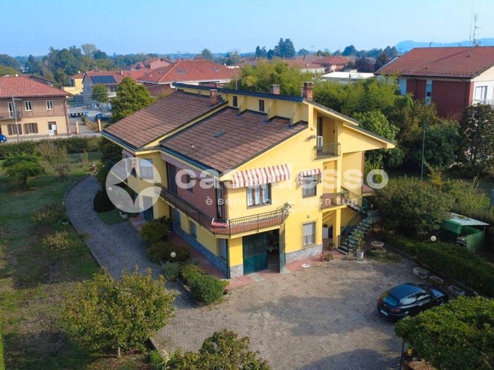 Casa con 6 locali in vendita in Via Cristoforo Colombo, Cavagnolo