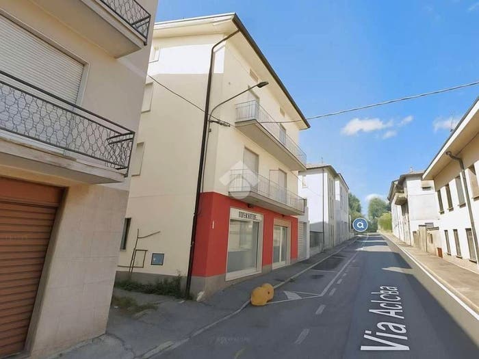 Appartamento bilocale in vendita in Via Andrea Alciato, Centro, Cantù