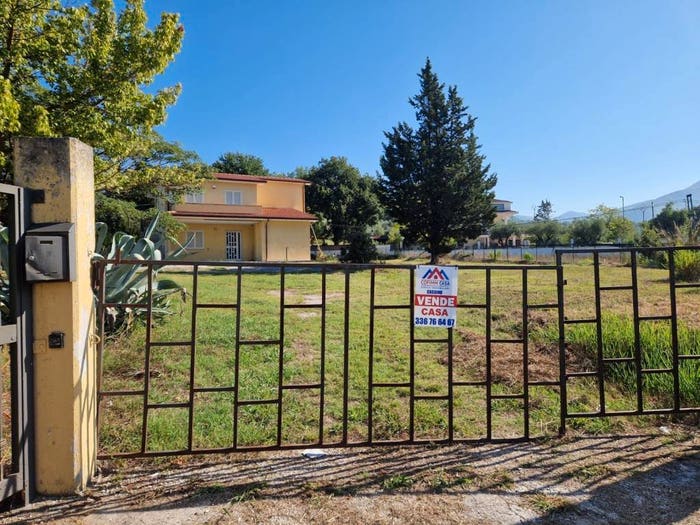 Casa con 6 locali in vendita in Strada Regionale Casilina, Cervaro