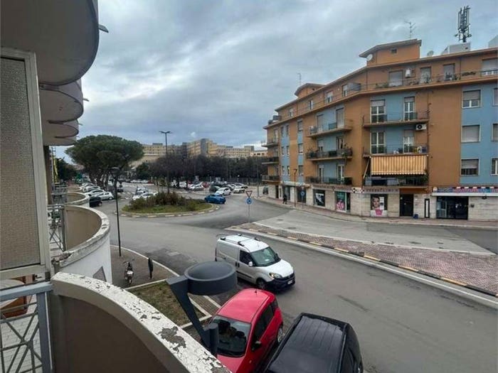 Appartamento quadrilocale in vendita in Luigi Pierangeli, Ospedale, Pescara