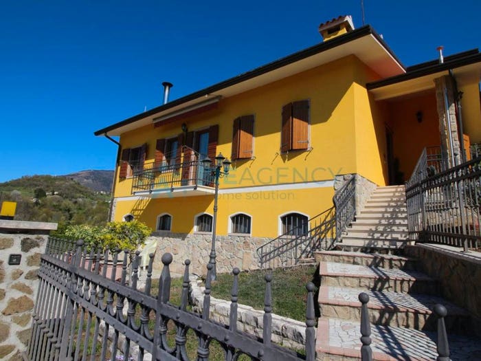 Casa quadrilocale in vendita in salcedo, Salcedo