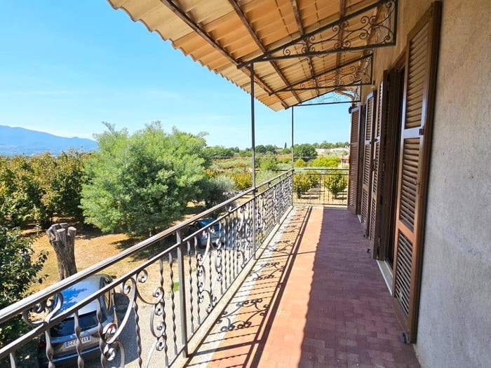 Appartamento quadrilocale in vendita in Via della Torre, Bassano in Teverina