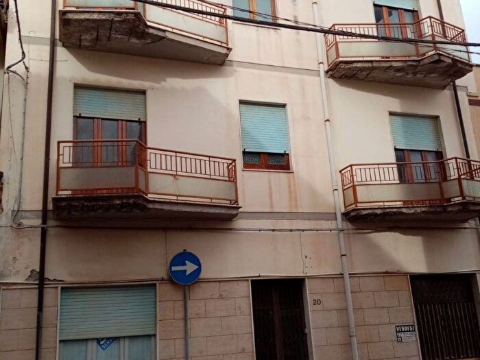 Casa con 6 locali in vendita in Via Adua, Centro, Sant'Agata di Militello