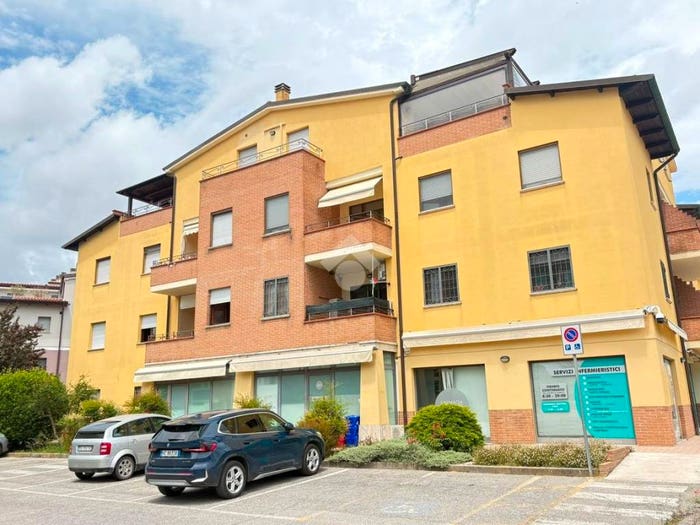 Appartamento quadrilocale in vendita in Via Assisi, Centro, Torgiano