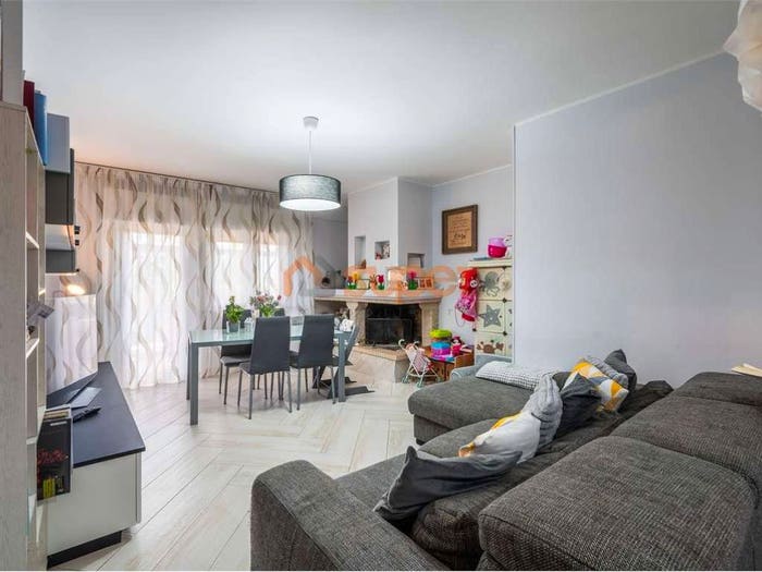 Appartamento quadrilocale in vendita in Via Gran Sasso, Bastia, Bastia Umbra