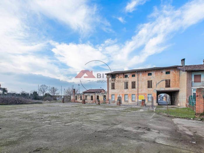 Casa quadrilocale in vendita in Longhena