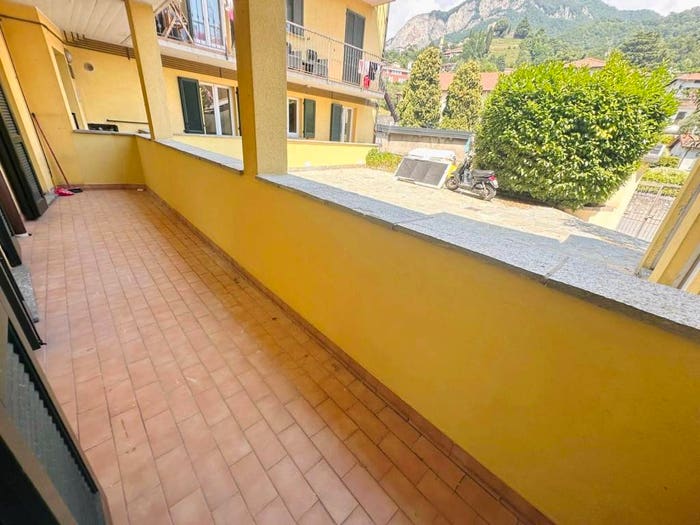 Appartamento bilocale in vendita in Via Martiri della Libertà, Centro, Calolziocorte