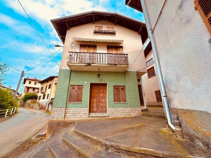 Casa con 6 locali in vendita in Via Giuseppe Garibaldi, Pianceri Alto, Pray