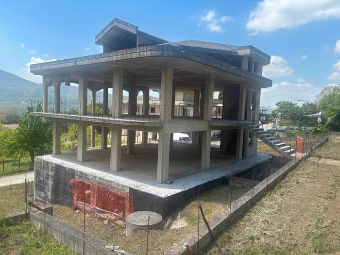 Casa con 6 locali in vendita in Via Fra'Iulio Chiarella, Santa Lucia di Serino
