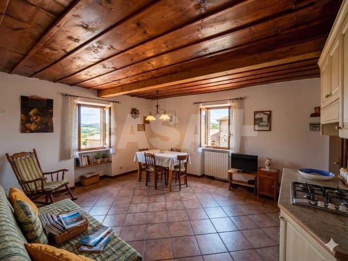 Appartamento bilocale in vendita in Via Chini, Boarezzo, Valganna