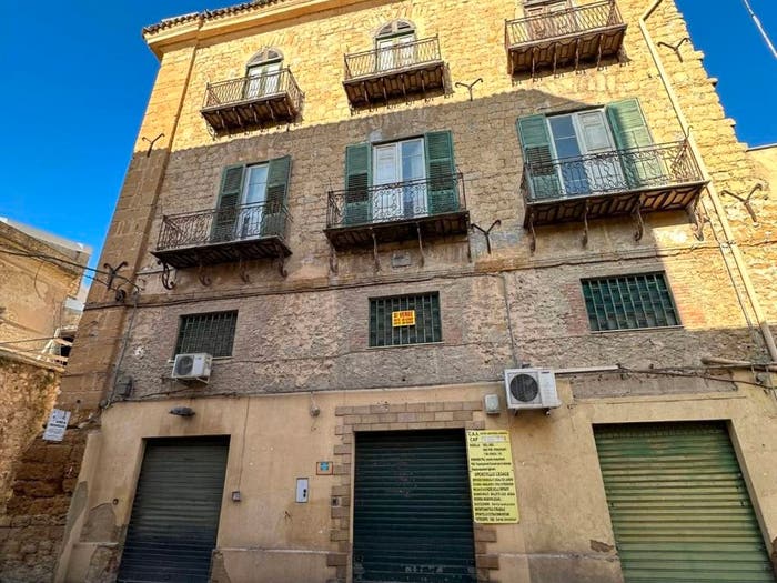 Casa con 6 locali in vendita in Corso Giuseppe Garibaldi, Canicattì