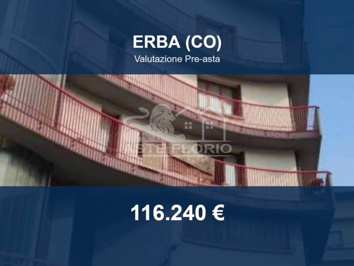 Appartamento con 6 locali in vendita in Corso XXV Aprile, Centro, Erba