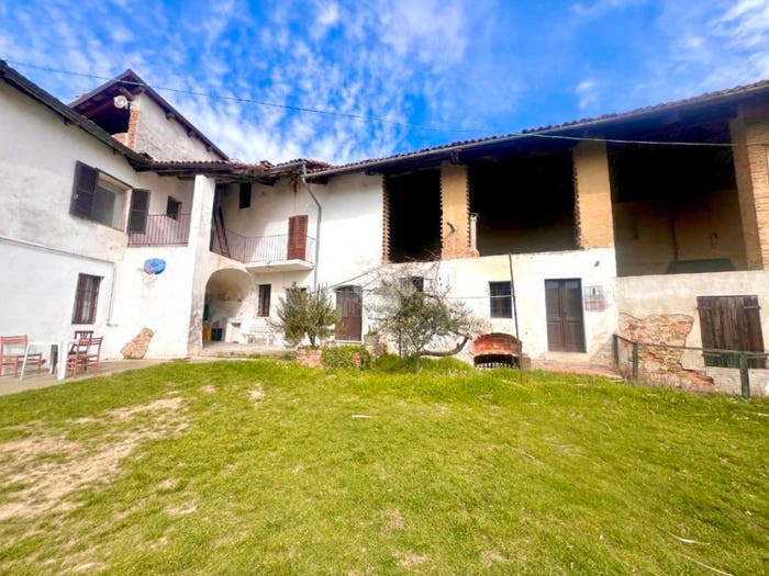 Casa con 5 locali in vendita in Via Polledro, Centro, Piovà Massaia
