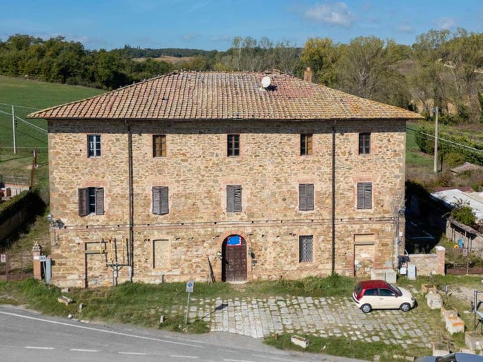Casa con 6 locali in vendita in Castelnuovo Berardenga