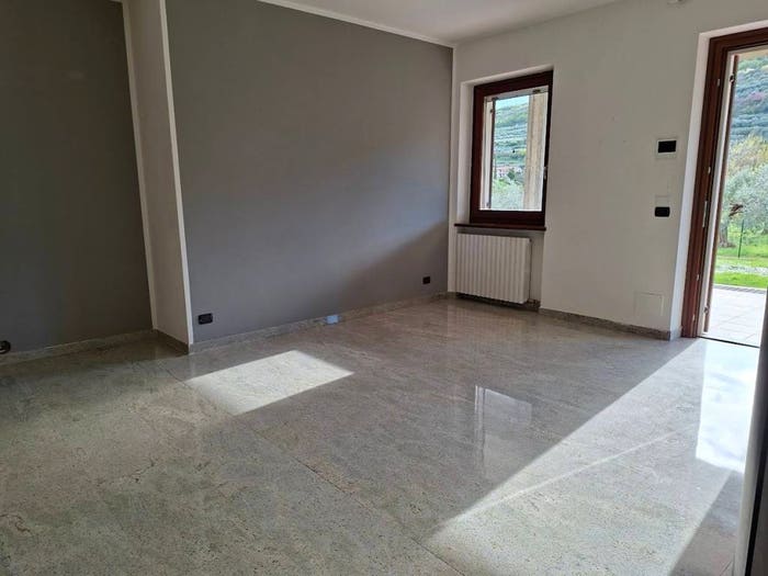Casa con 6 locali in vendita in Via Valpantena, Poiano, Verona