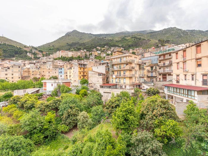 Appartamento quadrilocale in vendita in Via Arturo Vernaci, Centro, Altofonte