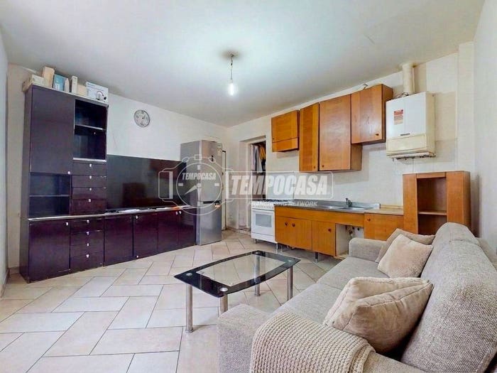 Appartamento trilocale in vendita in Via Cavarola, Centro, Marano sul Panaro