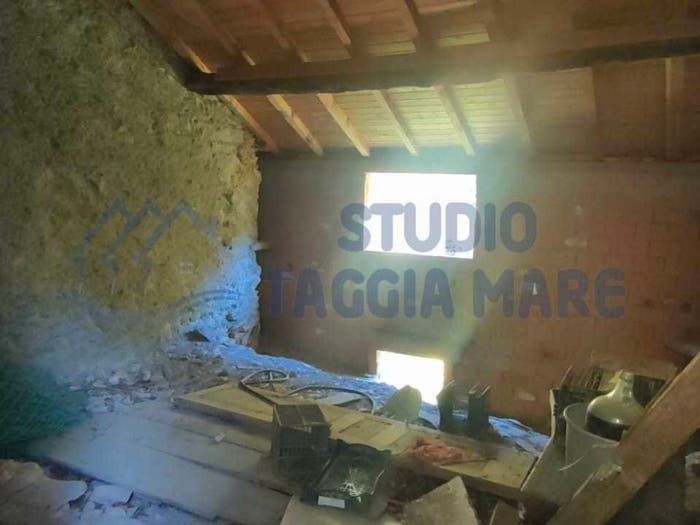 Casa trilocale in vendita in MONEGHETTI, Molini di Triora